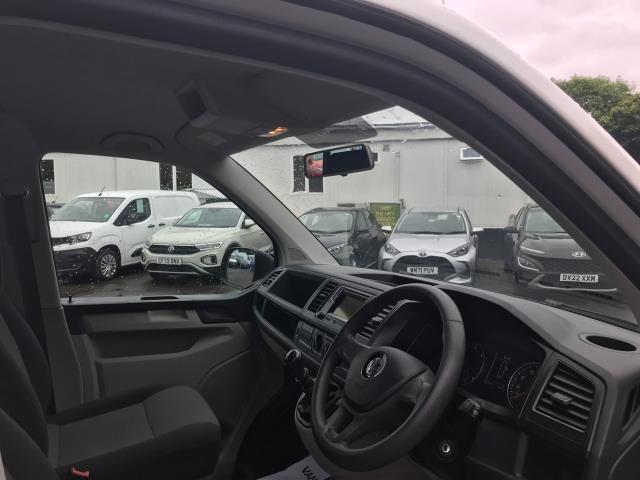 2019 Volkswagen Transporter 2.0 TDI BMT 102 STARLINE KOMBI VAN EURO 6 (GL69ZRA) Image 21