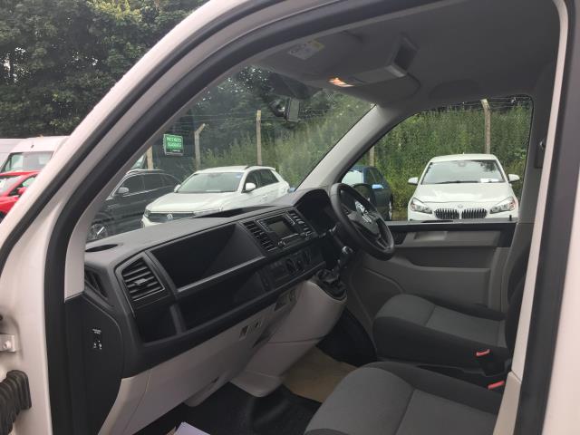 2019 Volkswagen Transporter 2.0 TDI BMT 102 STARLINE KOMBI VAN EURO 6 (GL69ZRA) Image 20