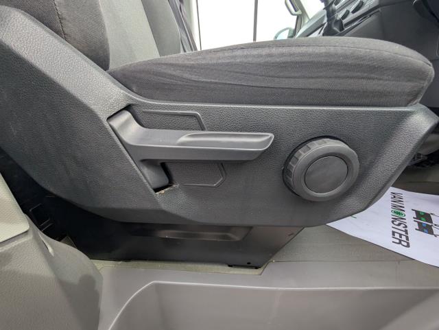 2020 Volkswagen Crafter 2.0 Tdi 140Ps Trendline Business High Roof Van (GL70MKM) Image 31
