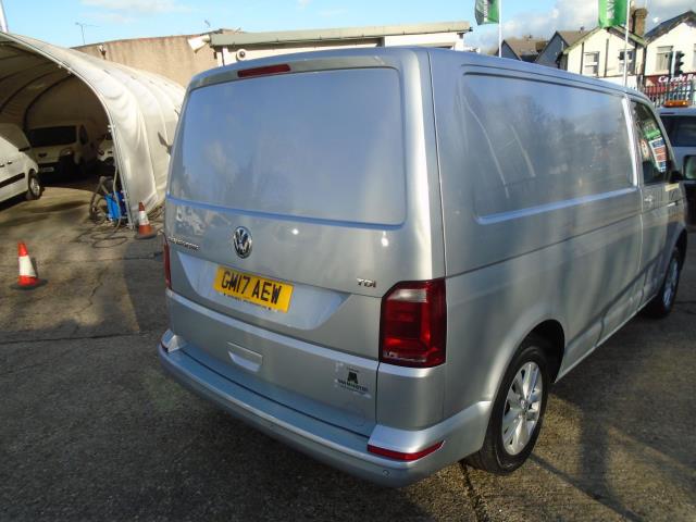 2017 Volkswagen Transporter 2.0 Tdi Bmt 150 Highline Van (GM17AEW) Image 11