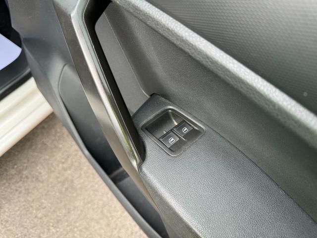 2019 Volkswagen Caddy 2.0 Tdi Bluemotion Tech 102Ps Startline Van (GM19OZJ) Image 16
