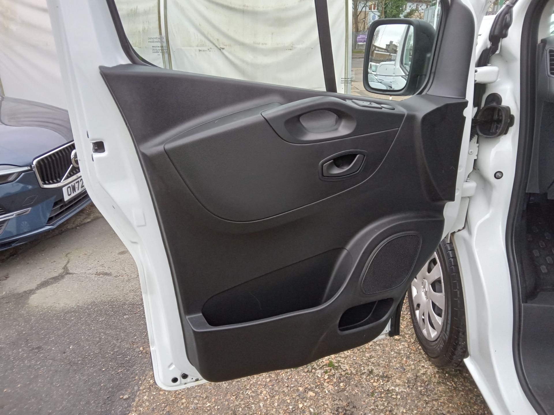 thumbnail image 2 of UK Custom Covers Renault Trafic Sport Business+ 2021+ Leatherette Front Seat Covers – Black, Bentley Style 2 of 3