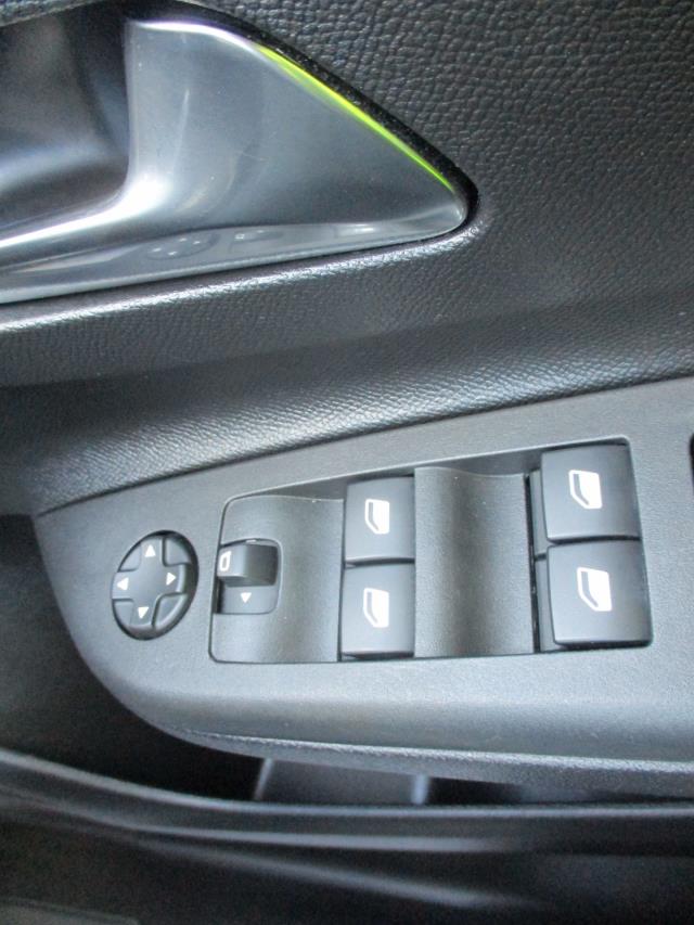 2023 Vauxhall Corsa 1.2 Design 5Dr (KE72LNP) Image 17