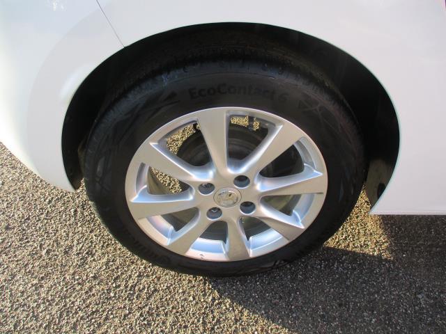 2023 Vauxhall Corsa 1.2 Design 5Dr (KE72LNP) Image 40