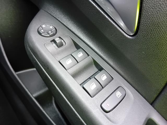 2023 Vauxhall Corsa 1.2 Design 5Dr (KE72YYP) Image 42