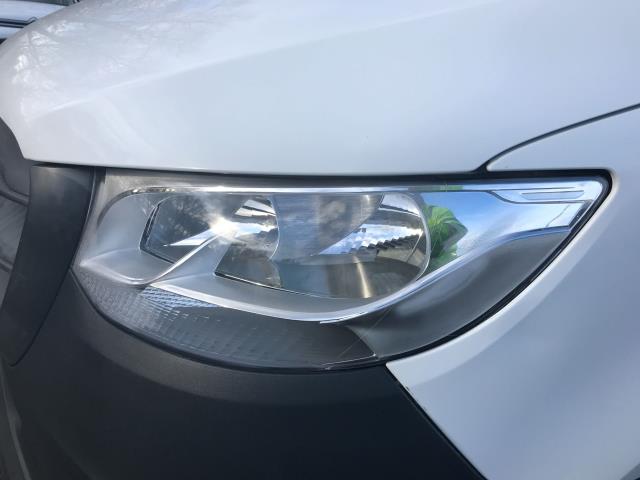 2019 Mercedes-Benz Sprinter 3.5T Crew Cab Tipper L3 (KJ19GOP) Image 14