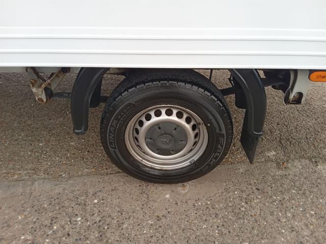 2021 Mercedes-Benz Sprinter 3.5T LUTON (KJ21CWM) Image 17