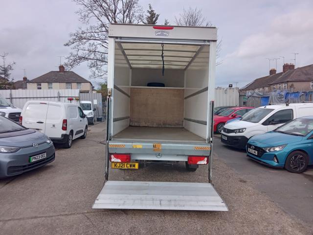 2021 Mercedes-Benz Sprinter 3.5T LUTON (KJ21CWM) Image 11