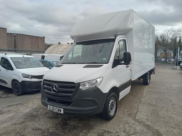 2021 Mercedes-Benz Sprinter 3.5T LUTON (KJ21CWM) Image 4