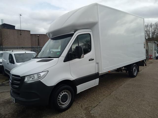 2021 Mercedes-Benz Sprinter 3.5T LUTON (KJ21CWM) Image 5
