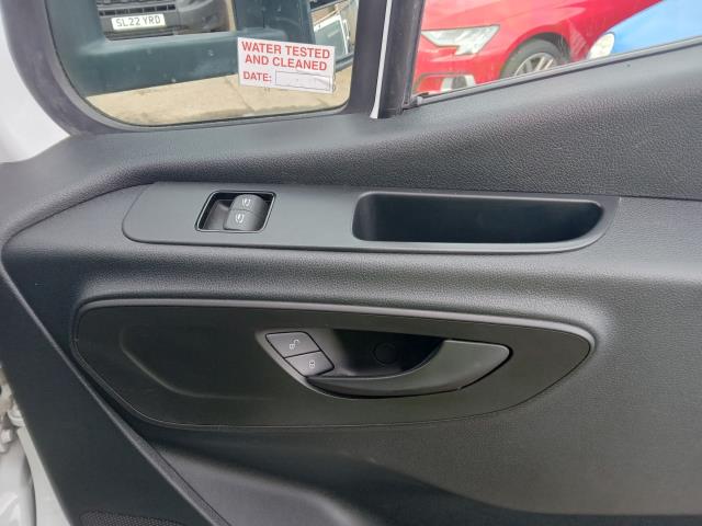 2021 Mercedes-Benz Sprinter 3.5T LUTON (KJ21CWM) Image 31