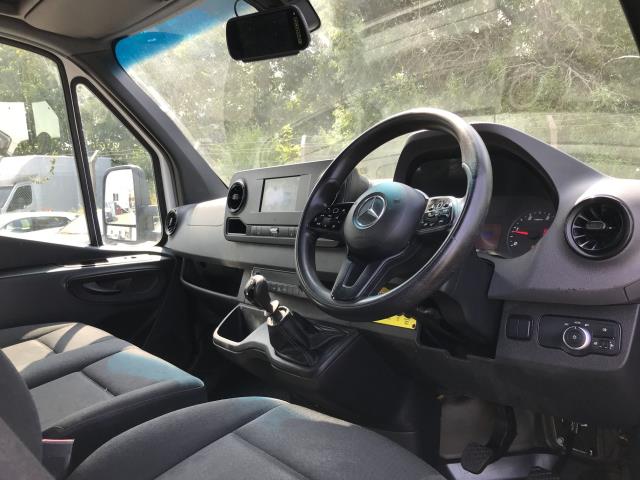 2021 Mercedes-Benz Sprinter 3.5T Sprinter 315 CDI Dropside RWD (KJ21SFX) Image 17