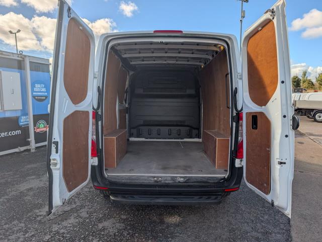 2021 Mercedes-Benz Sprinter 3.5T H1 Progressive Van (KK21ABU) Image 11