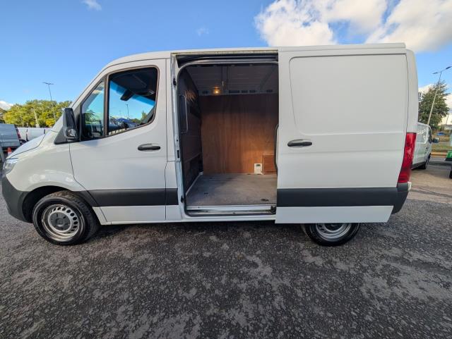2021 Mercedes-Benz Sprinter 3.5T H1 Progressive Van (KK21ABU) Image 7