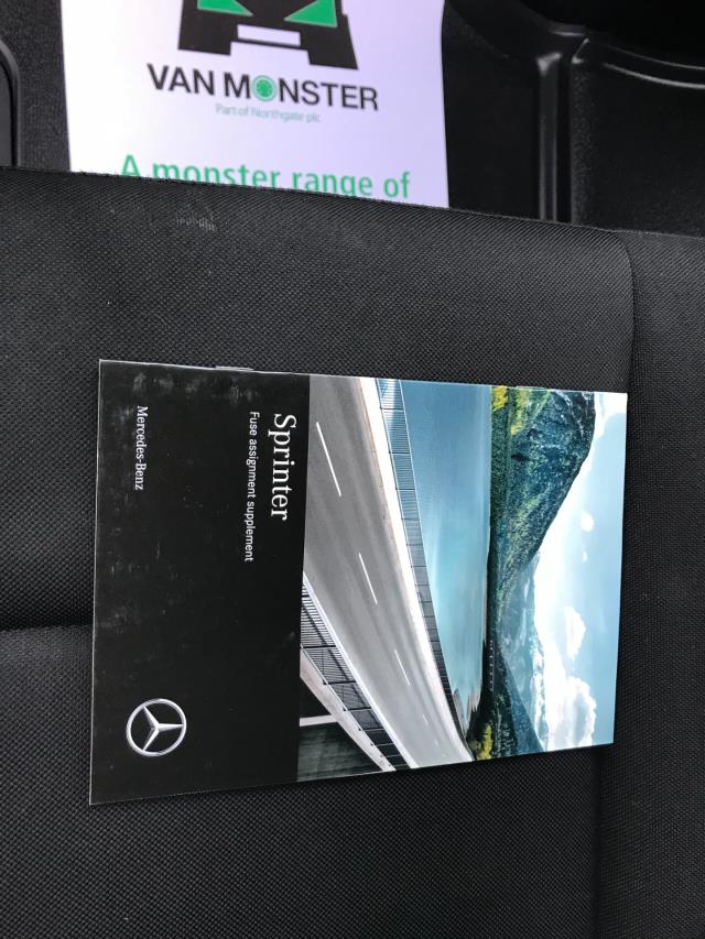 2019 Mercedes-Benz Sprinter 3.5T L2 H2 Van EURO 6 (KL19XHD) Image 58