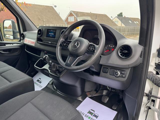 2019 Mercedes-Benz Sprinter 314 Luton Tail Lift Euro 6 (KM19EDJ) Image 14