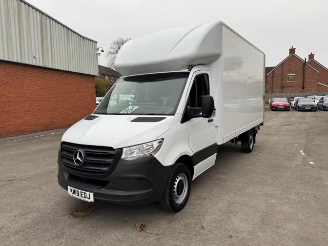 2019 Mercedes-Benz Sprinter 314 Luton Tail Lift Euro 6 (KM19EDJ) Image 4