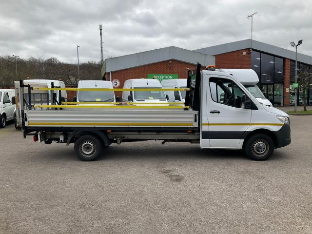 2020 Mercedes-Benz Sprinter 3.5T Dropside Tail Lift (KM20EEH) Image 8