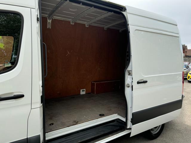 2021 Mercedes-Benz Sprinter 3.5T L2 H2 Progressive Van (KM21OYC) Image 44