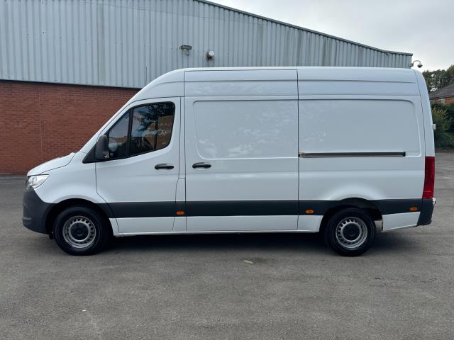 2021 Mercedes-Benz Sprinter 3.5T L2 H2 Progressive Van (KM21OYC) Image 6