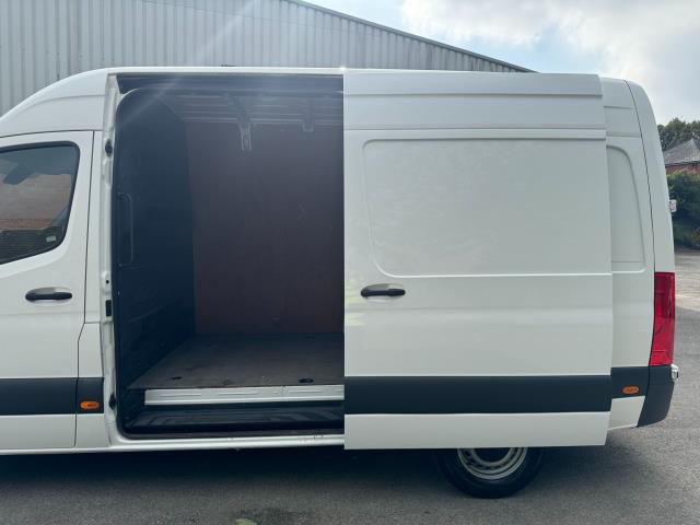 2021 Mercedes-Benz Sprinter 3.5T L2 H2 Progressive Van (KM21OYC) Image 45