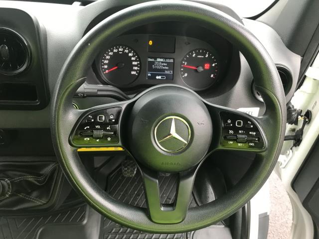 2021 Mercedes-Benz Sprinter 315CDI 13FT DROPSIDE 150PS EURO 6  TAIL LIFT (KM21OYE) Image 16