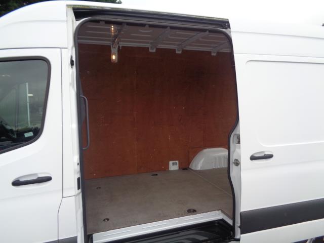 2021 Mercedes-Benz Sprinter 3.5T H2 L2 Progressive Van (KM21OZC) Image 12