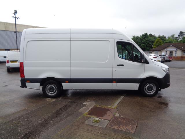 2021 Mercedes-Benz Sprinter 3.5T H2 L2 Progressive Van (KM21OZC) Image 4