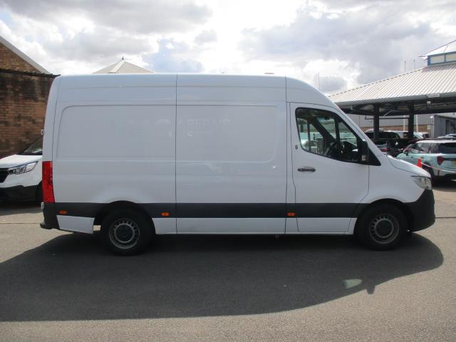 2021 Mercedes-Benz Sprinter 3.5T H2 Progressive Van MOBILE WORKSHOP WITH ELECTRICS, RAMP AND INTERNAL WINCH AND PTO  (KM21XUN) Image 3