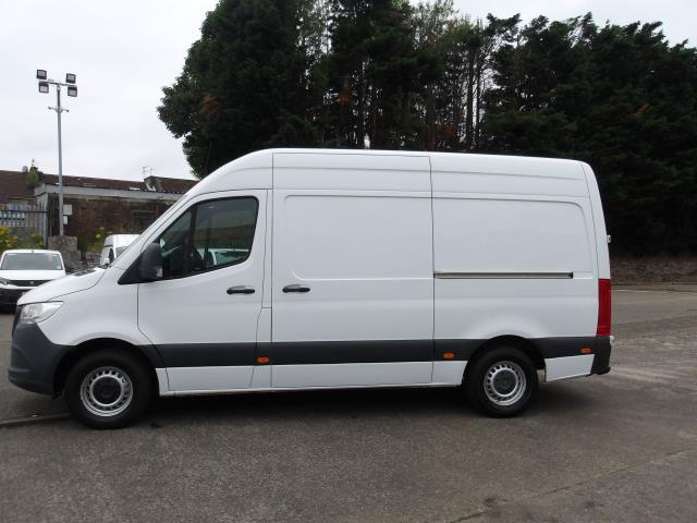 2022 Mercedes-Benz Sprinter 315 CDi L2 H2 Progressive Van (KM22MUY) Image 6