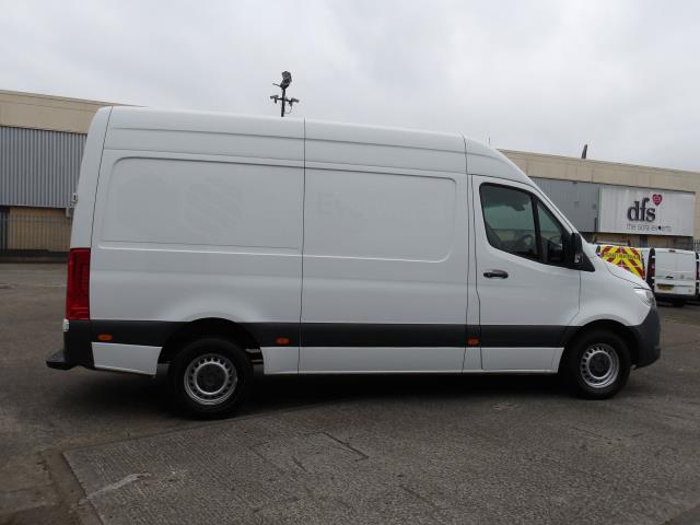2022 Mercedes-Benz Sprinter 315 CDi L2 H2 Progressive Van (KM22MUY) Image 10