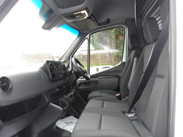 2022 Mercedes-Benz Sprinter 315 CDi L2 H2 Progressive Van (KM22MUY) Image 18