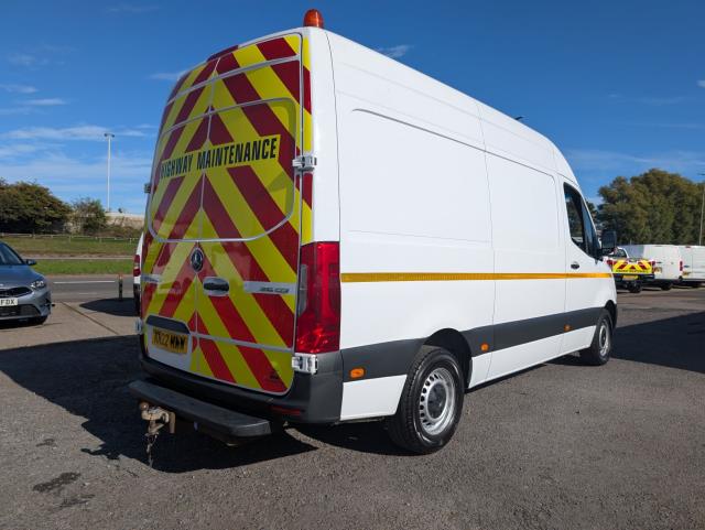 2022 Mercedes-Benz Sprinter 3.5T H2 Progressive Van (KM22MWW) Image 14