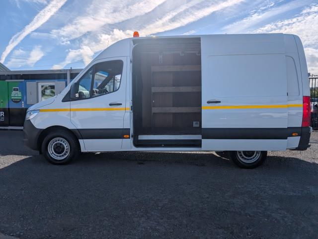 2022 Mercedes-Benz Sprinter 3.5T H2 Progressive Van (KM22MWW) Image 6