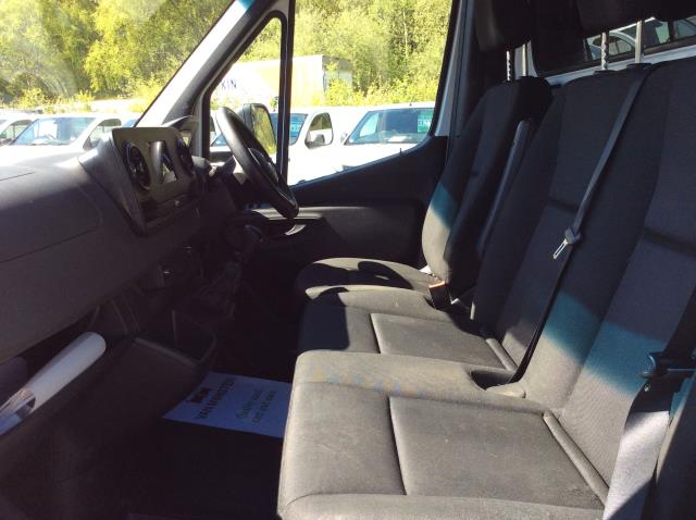 2022 Mercedes-Benz Sprinter 315CDI Hd Emissions Progressive (Tail Lift) (KM22NKJ) Image 13