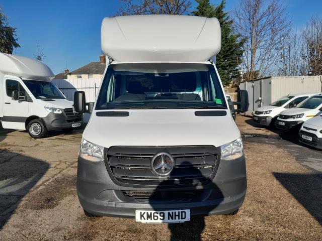 2019 Mercedes-Benz Sprinter 3.5T Luton (KM69NHD) Image 3