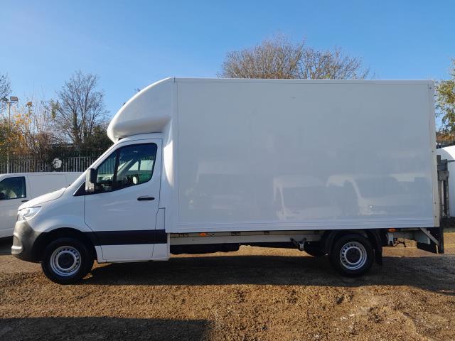 2019 Mercedes-Benz Sprinter 3.5T Luton (KM69NHD) Image 6