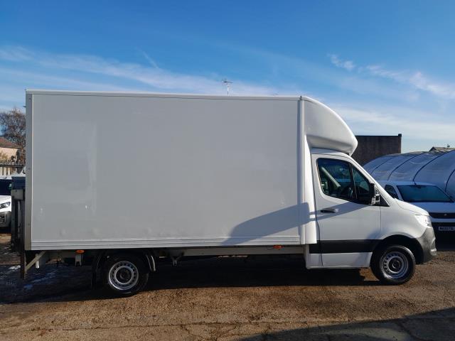 2019 Mercedes-Benz Sprinter 3.5T Luton (KM69NHD) Image 8