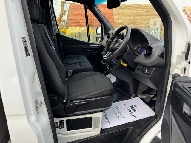 2019 Mercedes-Benz Sprinter L3 316 DROPSIDE TAILLIFT (KM69WRJ) Image 13