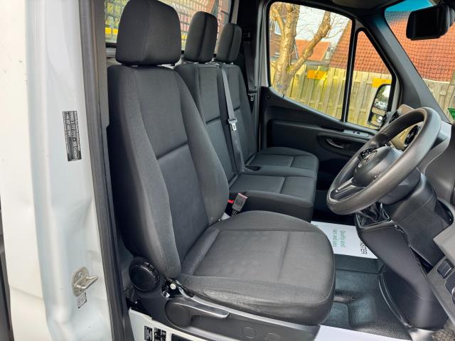 2019 Mercedes-Benz Sprinter L3 316 DROPSIDE TAILLIFT (KM69WRJ) Image 16