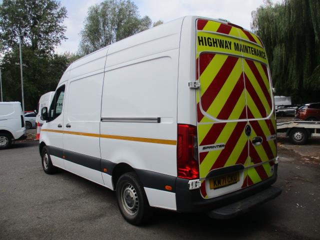 2021 Mercedes-Benz Sprinter 3.5T H2 Progressive Van (KM71CKU) Image 7