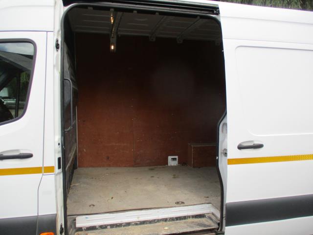 2021 Mercedes-Benz Sprinter 3.5T H2 Progressive Van (KM71CKU) Image 27