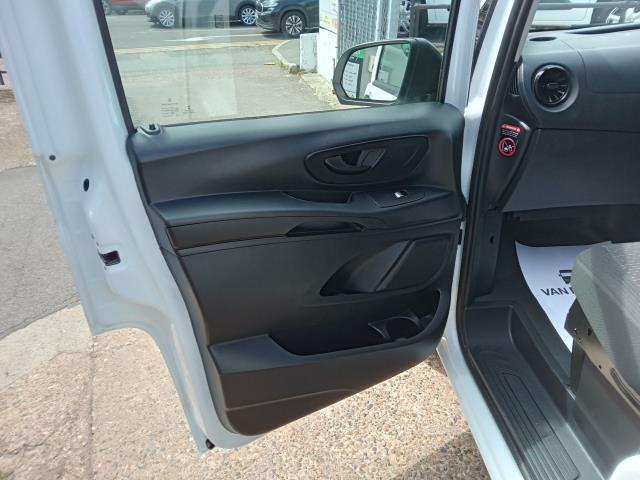 2021 Mercedes-Benz Vito 116Cdi Progressive Van 9G-Tronic (KM71GFU) Image 20