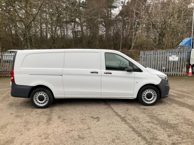 2021 Mercedes-Benz Vito 116Cdi Progressive Van 9G-Tronic (KM71GHD) Image 13