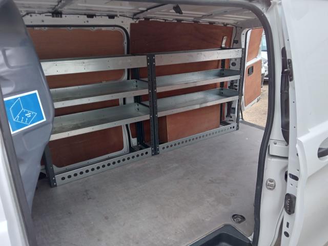 2021 Mercedes-Benz Vito 116Cdi Progressive Van 9G-Tronic (KM71GHK) Image 16