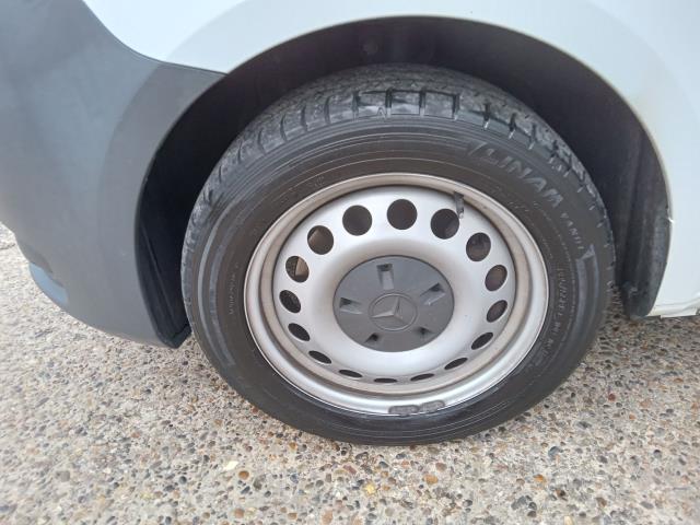 2021 Mercedes-Benz Vito 116Cdi Progressive Van 9G-Tronic (KM71GHK) Image 33