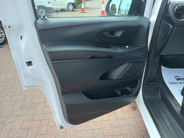 2021 Mercedes-Benz Vito 116Cdi Progressive Van 9G-Tronic (KM71GVR) Image 16