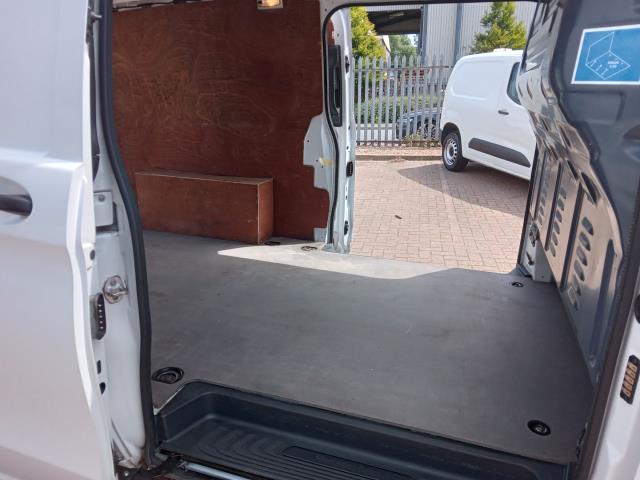 2021 Mercedes-Benz Vito 116Cdi Progressive Van 9G-Tronic (KM71GVR) Image 20