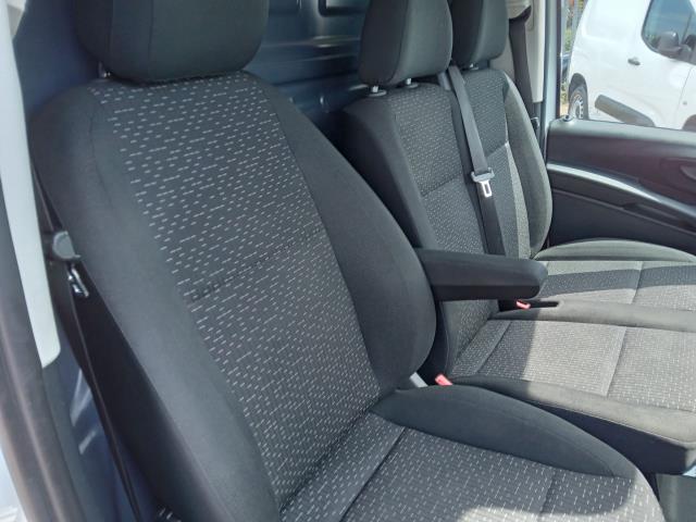 2021 Mercedes-Benz Vito 116Cdi Progressive Van 9G-Tronic (KM71GVR) Image 22