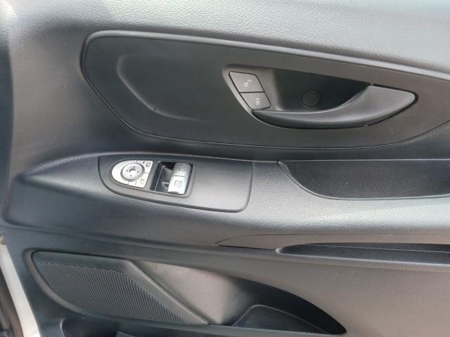 2021 Mercedes-Benz Vito 116Cdi Progressive Van 9G-Tronic (KM71GVR) Image 23